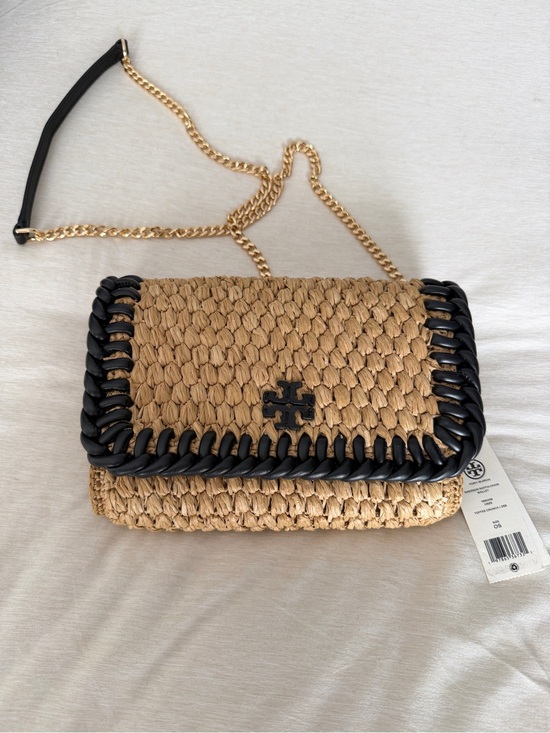Tory Burch Handbags - Tory Burch Tan Woven Crossbody with Black Trim and Gold Chain